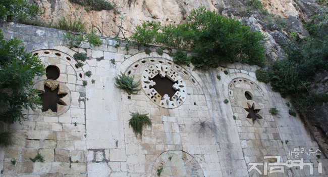 성 베드로 동굴 성당